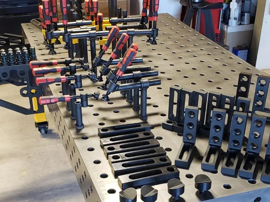 Meja Pengelasan Modular